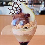 ease coffee - 洋梨のコンポート、アッサムブランマンジュ、ヴェルヴェーヌのジュレ、カシスコンフィチュール