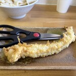 手打ちうどん こげら - ゲソ天　¥100- （税込）