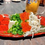 しなもん堂 - こちらもいくら！いくらとしらすの青ネギのぶっかけ冷や奴