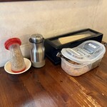 麺屋 大輔 - 卓上調味料