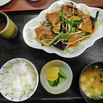 喜楽 - 料理写真:ニラレバ定食（半ライス）