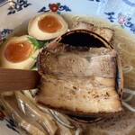 麺屋 大輔 - しお・特製（豚バラチャーシューリフト）