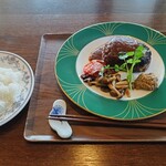 バターノート - ハンバーグライス。