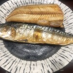海鮮市場まさむね - 焼魚アップ。サバの文化干しとシマホッケ干し。