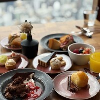 ザ タヴァン グリル＆ラウンジ - 