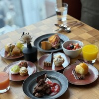 ザ タヴァン グリル＆ラウンジ - 