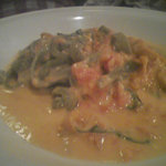 zoe's - ウニとフレッシュトマトののクリームソース、ヨモギパスタ