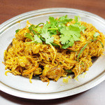 プルジャ ダイニング - チキンチャウミン(700円)