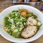 をっちゃんラーメン - 料理写真:ニンニク、ネギ、キムチラーメンです。