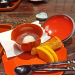 笛吹川温泉　坐忘 - デザートは、ぜんざいとりんごのタルト