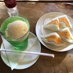 328901218 - クリームソーダ、玉子サンド(ハーフ)