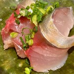 すしやのたい悟 - 軽く〆た関鯖さんでーす。③