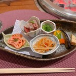 牛歩 - 前菜のカッパが美味しすぎる。梅れんこんもさっぱりしててよい。