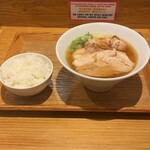 鶏と鮪節 麺屋勝時 - 鮪節ラーメン全部のせとライス