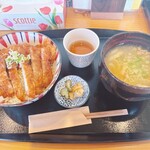 若狭 醤油かつ丼と豚汁 厳選味覚 うまもんや - 