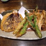 禅味 一茶庵 - 野菜天ぷらの七種は組み合わせ自由。（好きなの七つも可）