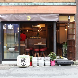 This is a “hidden” horse sashimi restaurant in Sakuragaoka, Shibuya!!