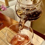 宝泉 - 温かい黒豆茶よりも、このほうが美味しいのでは。