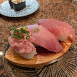 回転すし北海道 - マグロ３貫　絶対食べてほしいです