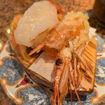 回転すし北海道 - 赤エビ　頭は唐揚げにしてくれてます
