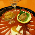 名古屋 浅田 - １１月　前菜：生うに、たたき芋、自家製からすみ、甘エビこのわた和え