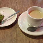 ピザとワイン トリバキッチン グリッツ - ハンバーグランチ