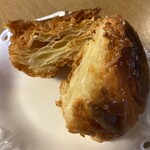 マエジマ製パン - クイニーアマンの断面