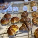 マエジマ製パン - このクロワッサン
      この形ので一番美味しかった♡