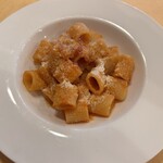 ブラカリイタリア料理店 - 【イベリコベジョータのパンチェッタで作るアマトリチャーナ】