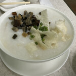 圓記 - ピータンと塩漬け豚肉入りお粥