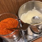 あるでん亭 - 卓上。もちろんかけますよ。