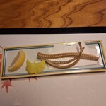 花むら - サービスの骨せんべい