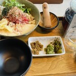 伊右衛門カフェ - 塩麹漬けマグロと釜揚げしらすの生姜ほうじ茶漬けセット