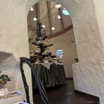 リリエンベルグ - 奥には焼き菓子があります。