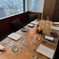 ザ タヴァン グリル＆ラウンジ - 