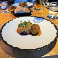 ザ タヴァン グリル＆ラウンジ - 