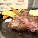 BurgerPOLICE - 和牛♡ 雌牛のミスジ肉ステーキ♡300g‼️に、岩塩♡