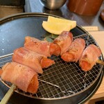 炭火焼鳥 しき - トマト巻き