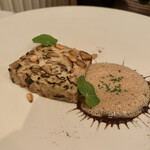 レザンファン ギャテ - 帆立貝のムースと7種類のきのこの温かいテリーヌ