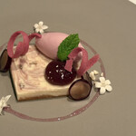 レザンファン ギャテ - 巨峰とレアチーズのテリーヌ仕立て