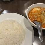 メーヤウ - メーヤウカレー〔大辛）