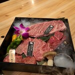 京の虎牛 近江牛焼肉と神戸ビーフ - 