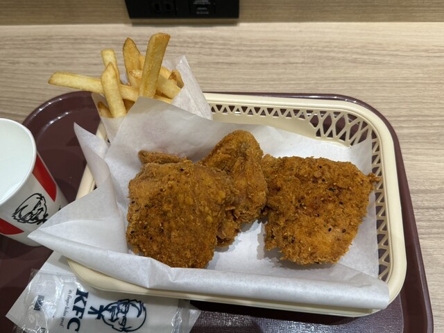 ケンタッキーフライドチキン ヨシヅヤ名古屋名西店 （KFC） - 東枇杷島