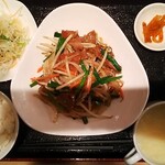 家系料理 町中華 - レバニラ炒めのランチ（セット）