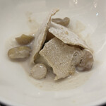 クイントカント - モンテビアンコ（モンブランと洋梨 栗ソース）