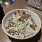 もつ焼き ウッチャン 新宿思い出横丁 - もつ煮込み：600円