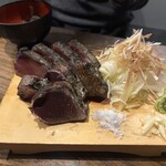 酒場 こびと - 鰹のタタキ