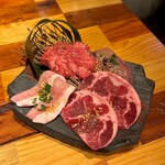 炭火焼ホルモン ぐう - 