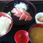 まぐろレストラン - 中トロ定食１３５０円(201411)