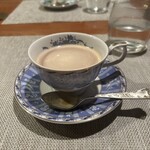 ポルト ボヌール - 4人の着物に合わせたｶｯﾌﾟで出されたｺｰﾋｰ(*´∀`)♪